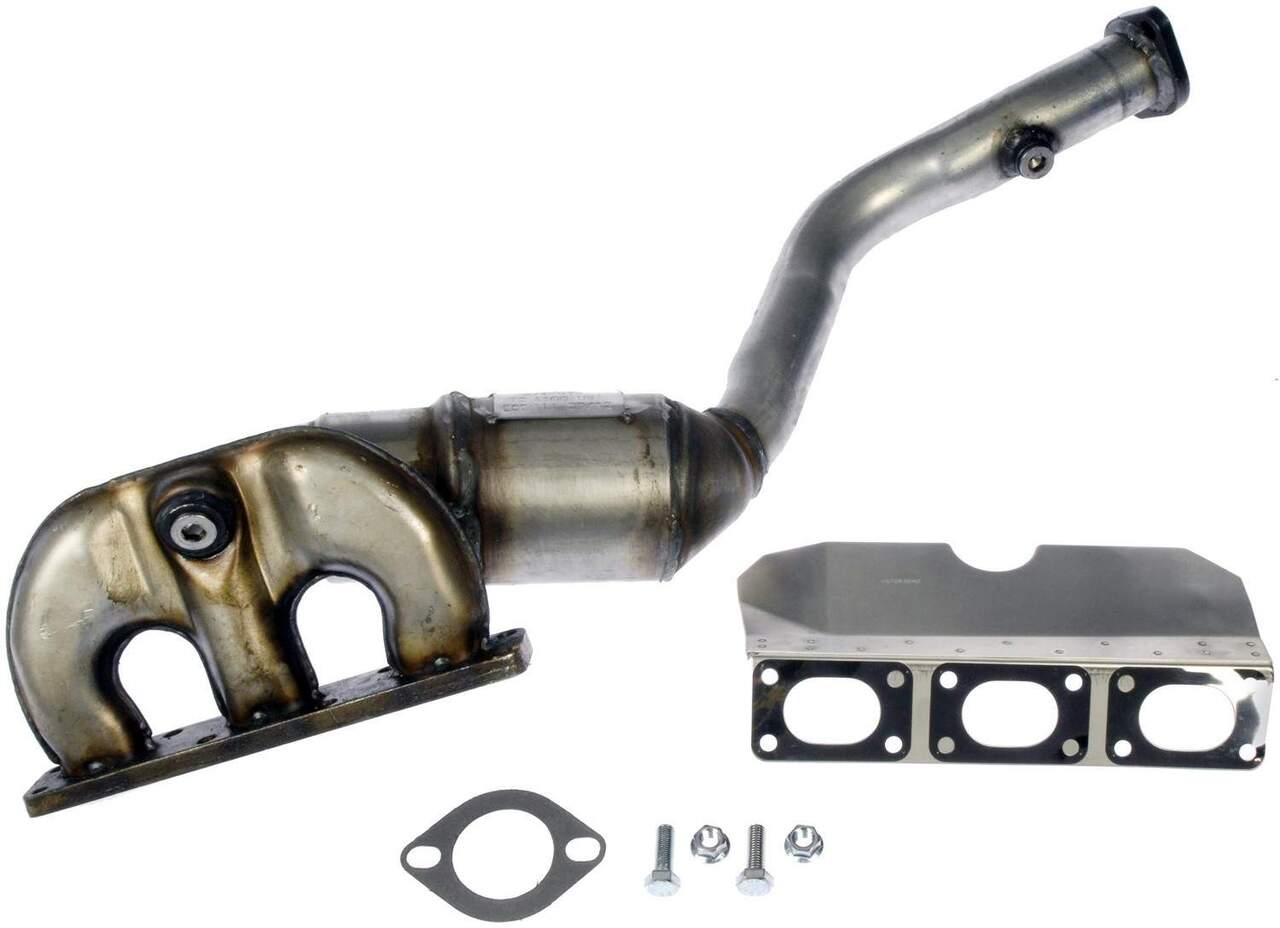 2006 BMW X3 Exhaust Manifold with Integrated Catalytic Converter